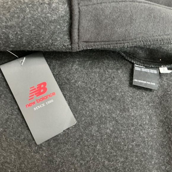 New Balance NWT Men’s Black Sweater fleece Vest Size large - Picture 4 of 5
